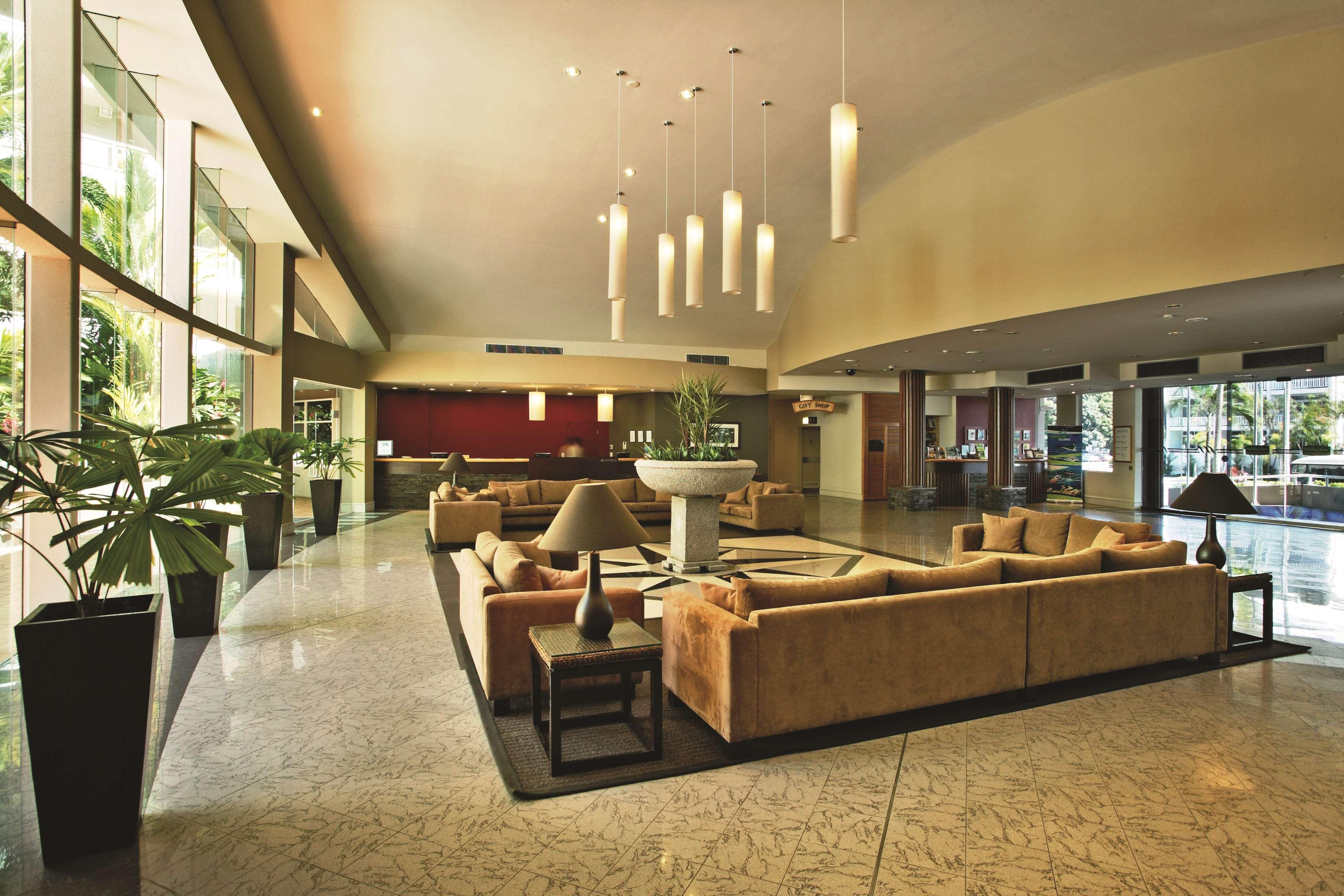 Hotel Doubletree By Hilton Cairns Extérieur photo