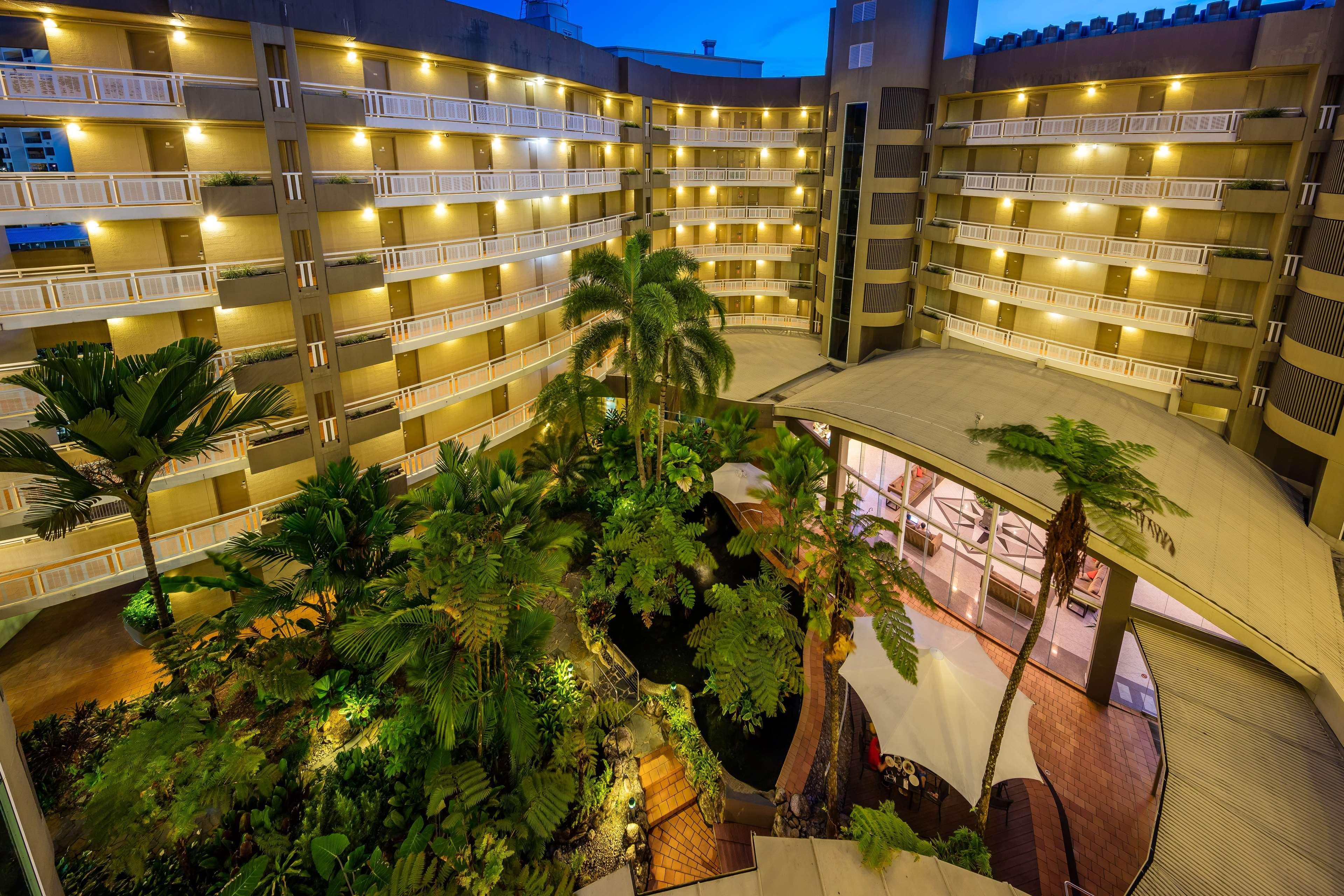 Hotel Doubletree By Hilton Cairns Extérieur photo