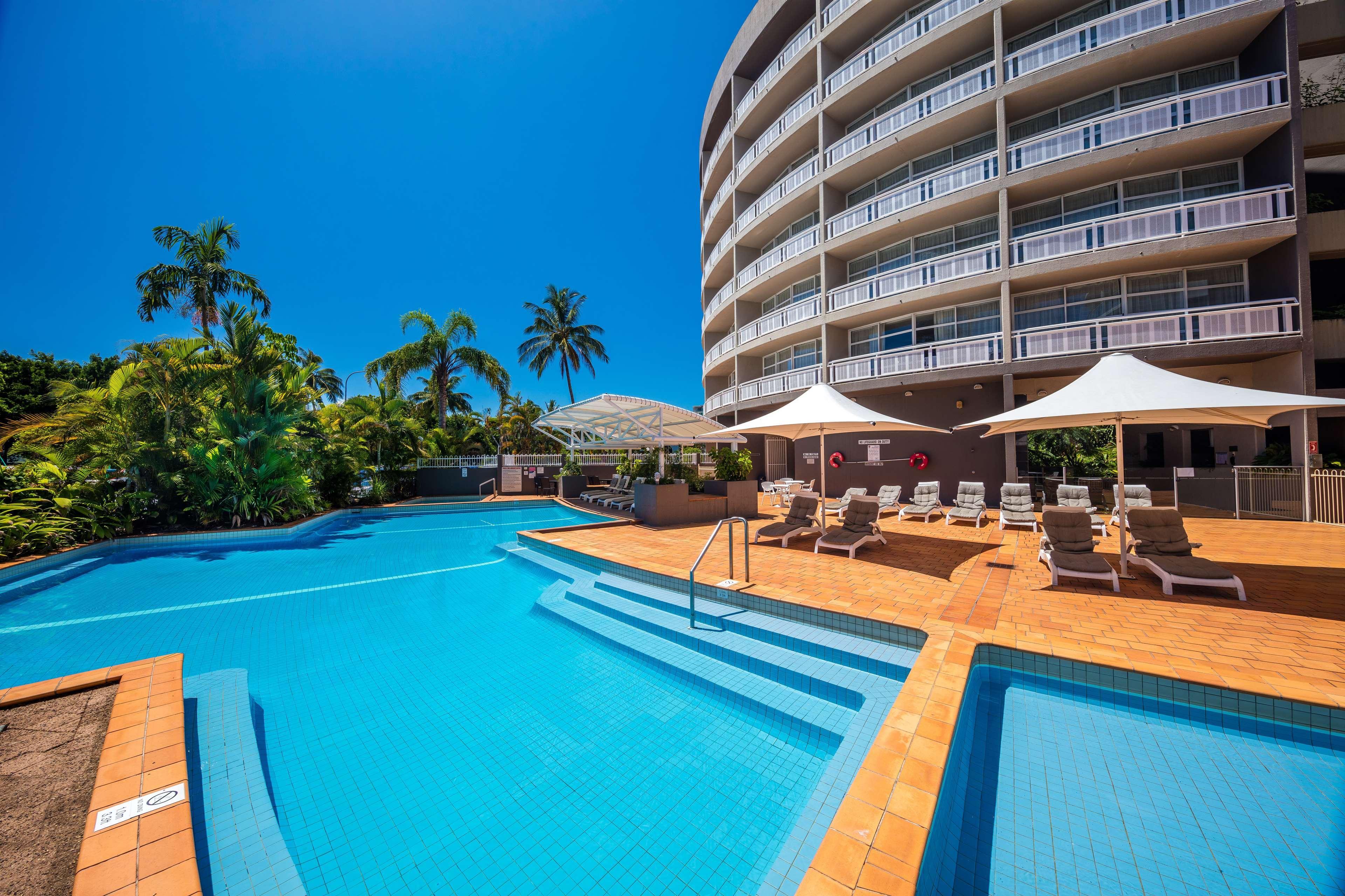 Hotel Doubletree By Hilton Cairns Extérieur photo