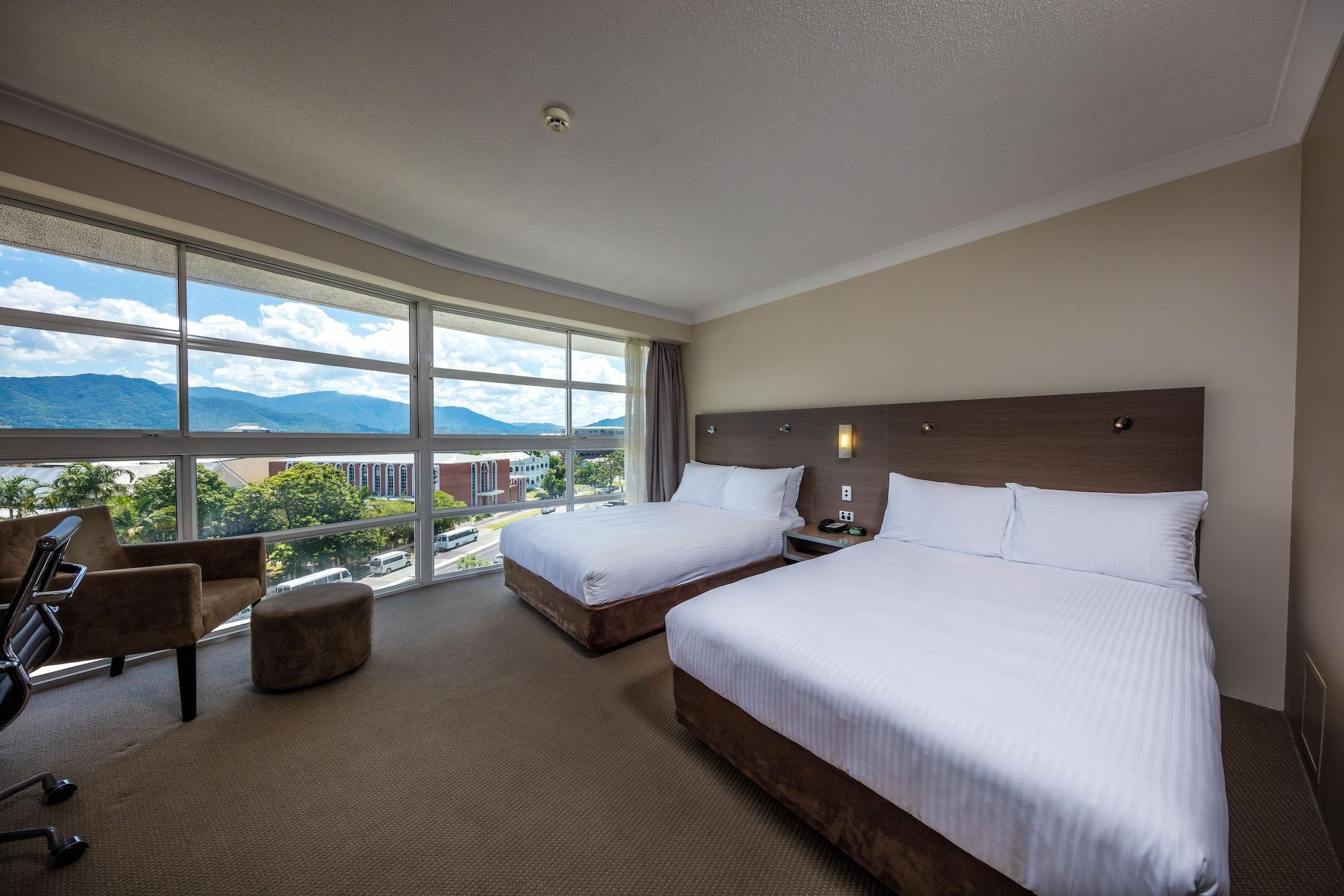Hotel Doubletree By Hilton Cairns Extérieur photo