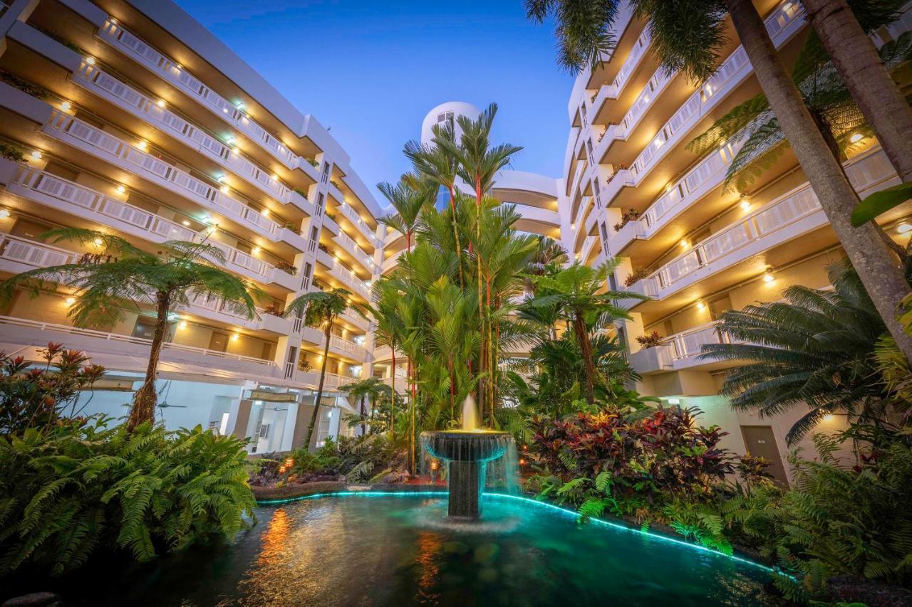 Hotel Doubletree By Hilton Cairns Extérieur photo