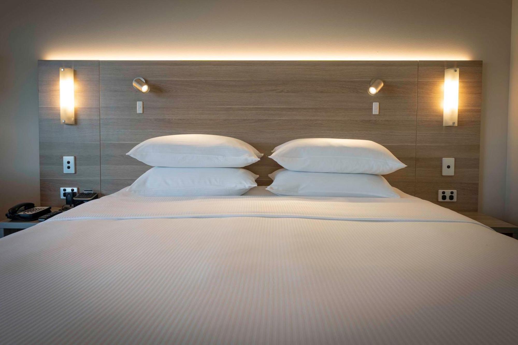 Hotel Doubletree By Hilton Cairns Extérieur photo