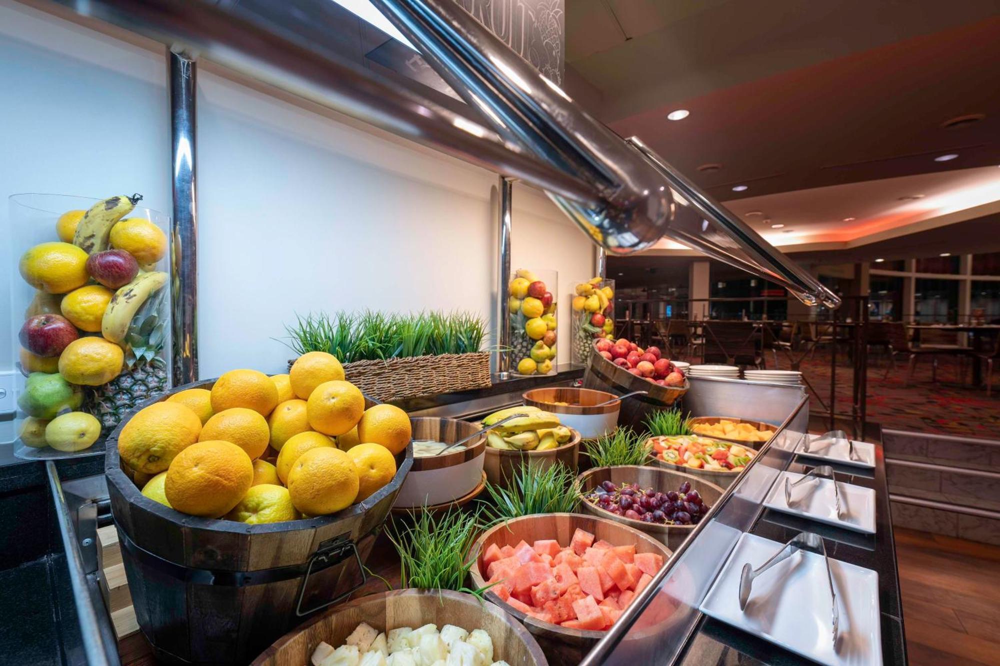 Hotel Doubletree By Hilton Cairns Extérieur photo